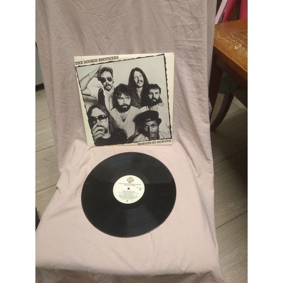 𝅺the Doobie Brothers Minute By Minute LP - Picture 2 of 3